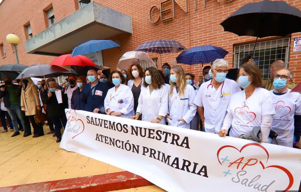 Tertulia en Más de Uno Ourense, "Locos por Incordiar" Tertulia en Más de Uno Ourense, "Locos por Incordiar"