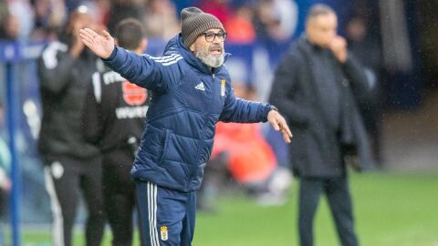 &Aacute;lvaro Cervera, entrenador dlel Real Oviedo