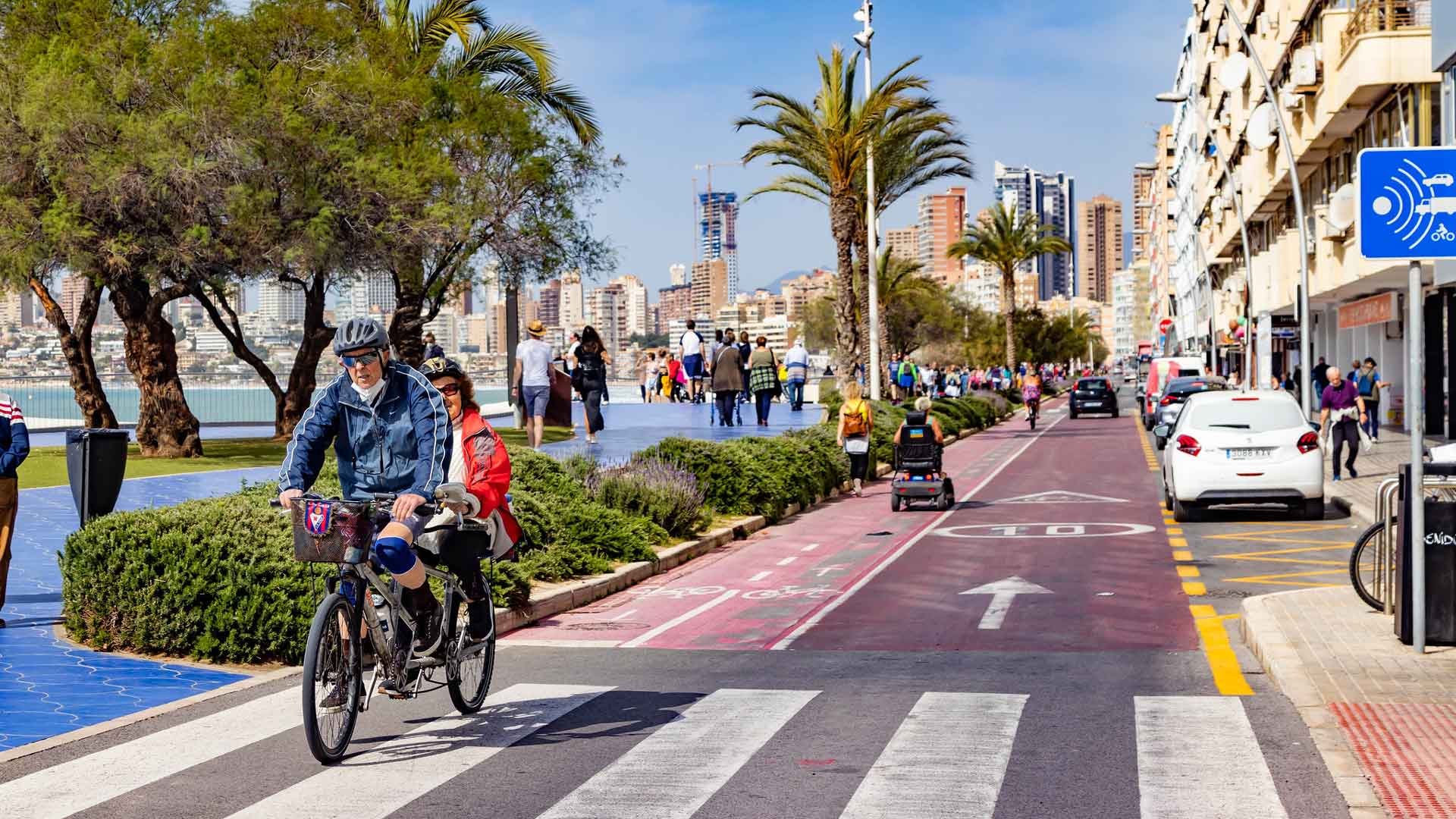 Benidorm pedirá una moratoria para retrasar la implantación de las ZBE Benidorm pedirá una moratoria para retrasar la implantación de las ZBE