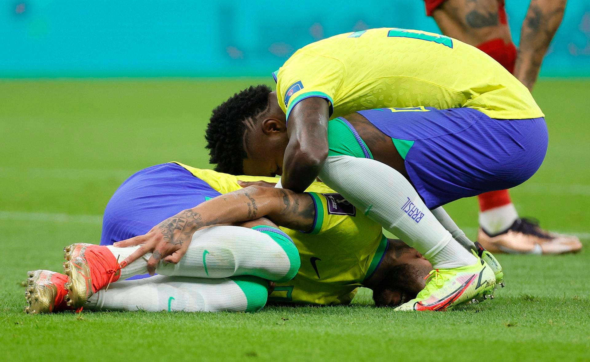 Preocupación en Brasil por Neymar: sufre un esguince de tobillo y peligra su Mundial Preocupación en Brasil por Neymar: sufre un esguince de tobillo y peligra su Mundial