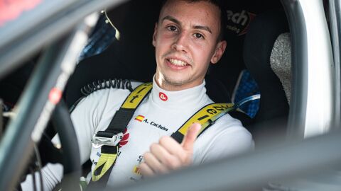 Alejandro Cach&oacute;n, piloto de rallis