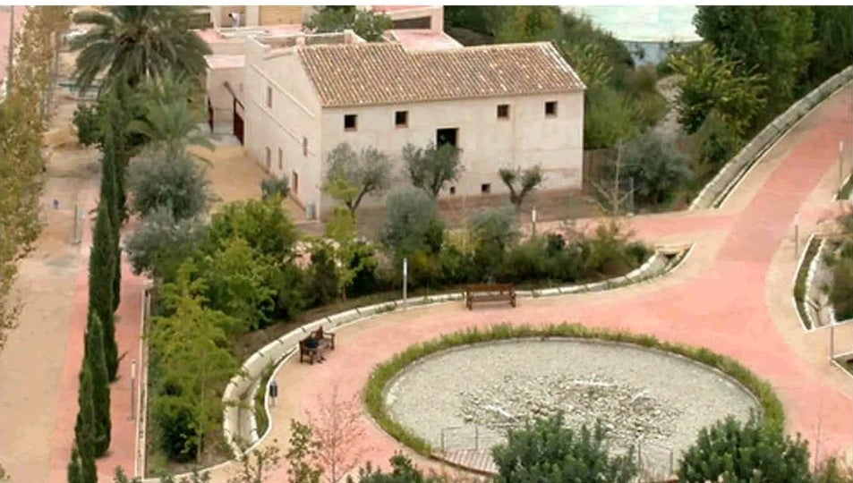 La musealización de la Alquería de Félix hace visitable el criadero de gusanos de seda más antiguo de València La musealización de la Alquería de Félix hace visitable el criadero de gusanos de seda más antiguo de València