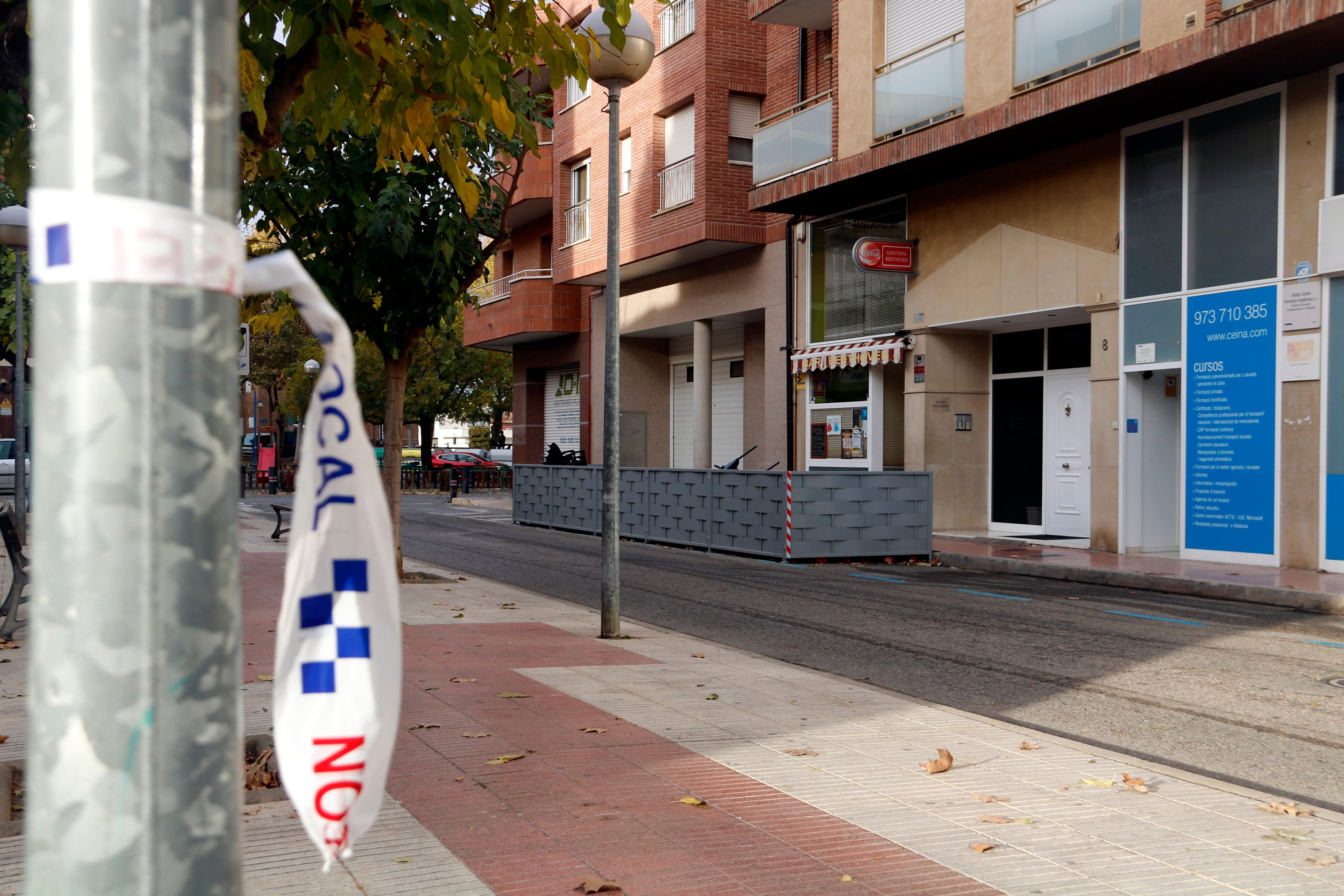 Mollerussa demana un reforç d'efectius policials després de la baralla amb un mort per apunyalament en un bar Mollerussa demana un reforç d'efectius policials després de la baralla amb un mort per apunyalament en un bar