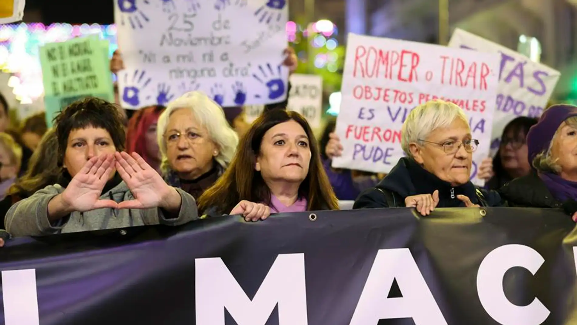 Miles de personas marchan en Madrid contra la violencia machista