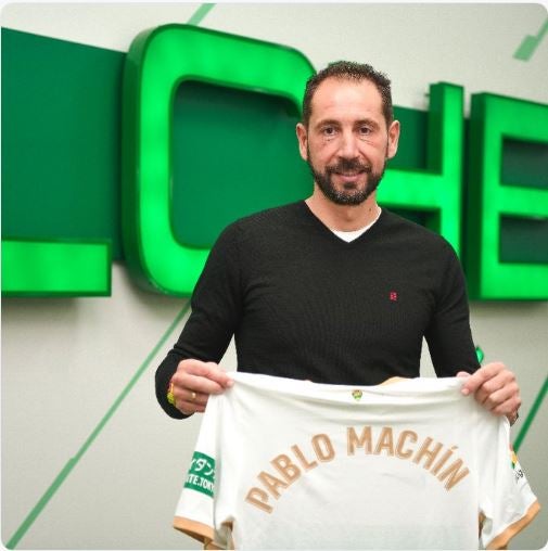 "La situación del Elche requiere que lleguen jugadores lo más pronto posible" "La situación del Elche requiere que lleguen jugadores lo más pronto posible"