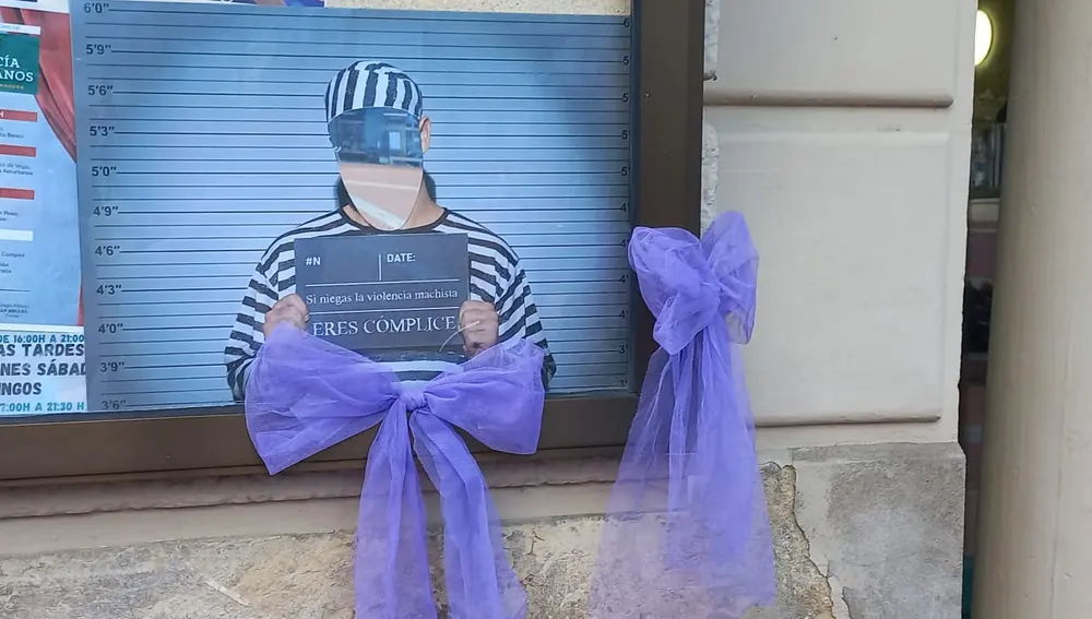 Ayto. Valdés reconoce a los que trabajan por la libertad y la seguridad de las mujeres. Ayto. Valdés reconoce a los que trabajan por la libertad y la seguridad de las mujeres.