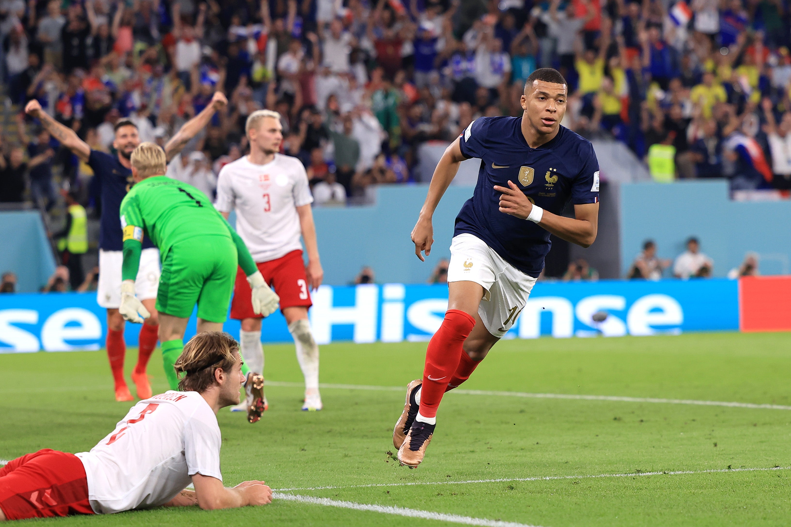 Mbappé lidera a la apisonadora francesa Mbappé lidera a la apisonadora francesa