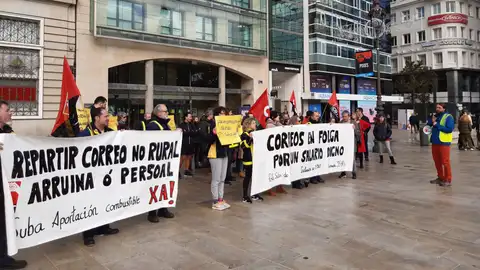 Huelga Correos en A Coruña Carteros y carteras de A Coruña.