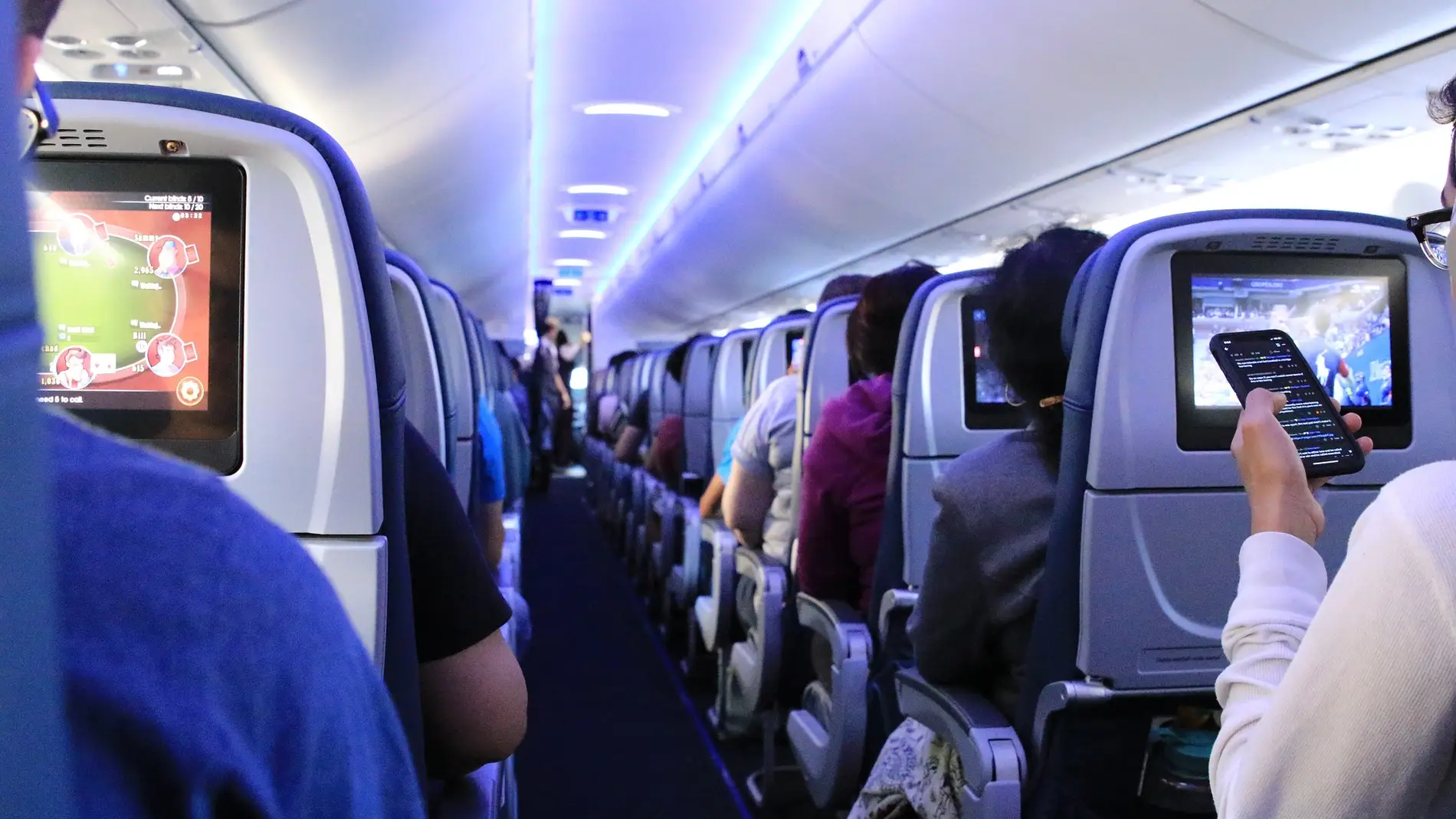 Los pasajeros podrán dejar de usar el 'modo avión': la UE permitirá activar el 5G en los aviones