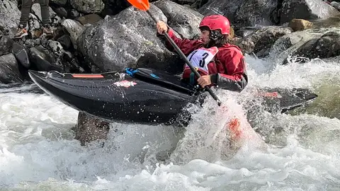 David Pérez, del Club Río Gallego, era el ganador absoluto del Campeonato Internacional Kayak Extremo. David Pérez, del Club Río Gallego, era el ganador absoluto del Campeonato Internacional Kayak Extremo.