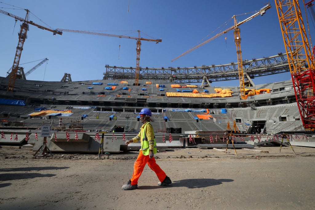 Qatar admite que murieron entre 400 y 500 trabajadores en las obras para el Mundial Qatar admite que murieron entre 400 y 500 trabajadores en las obras para el Mundial