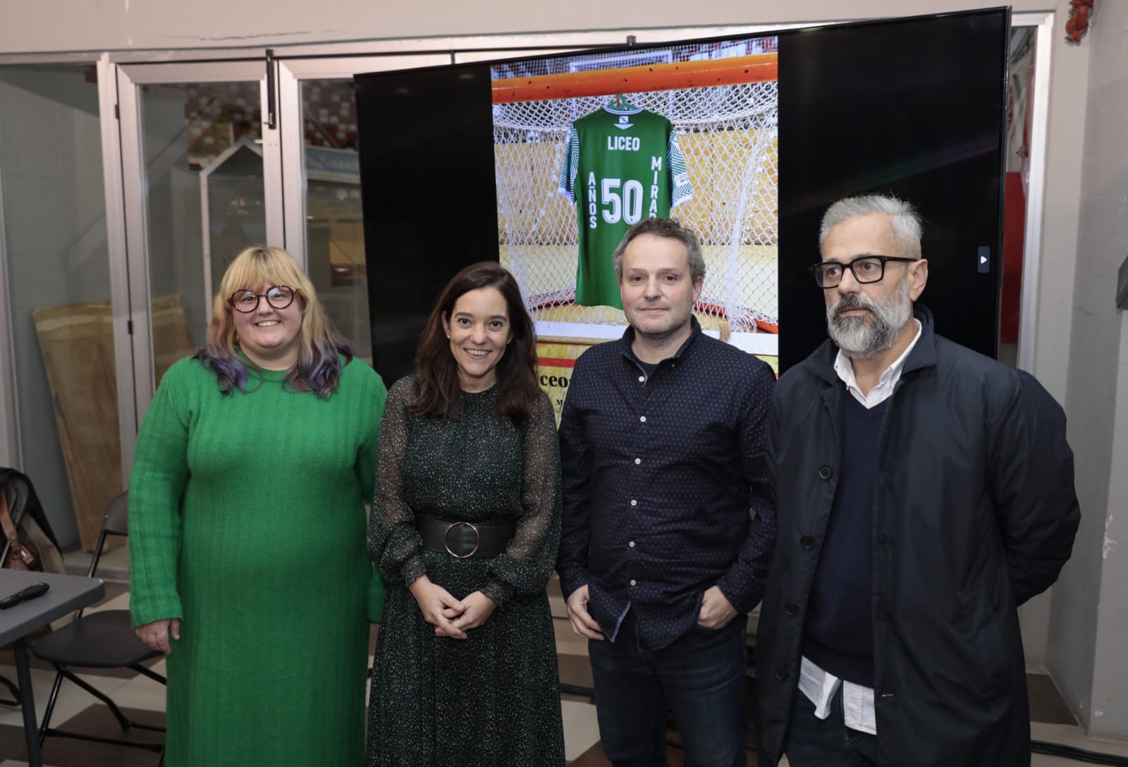 María Varela nos presenta el libro "Liceo: 50 años, 50 miradas" María Varela nos presenta el libro "Liceo: 50 años, 50 miradas"