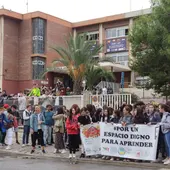 Protesta de padres y madres Protesta de padres y madres