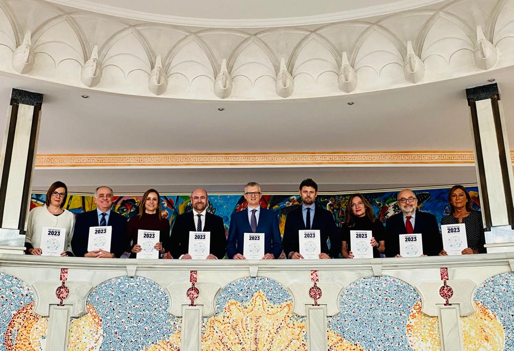 El Gobierno regional destinará 537 millones de euros para impulsar la Atención Primaria El Gobierno regional destinará 537 millones de euros para impulsar la Atención Primaria