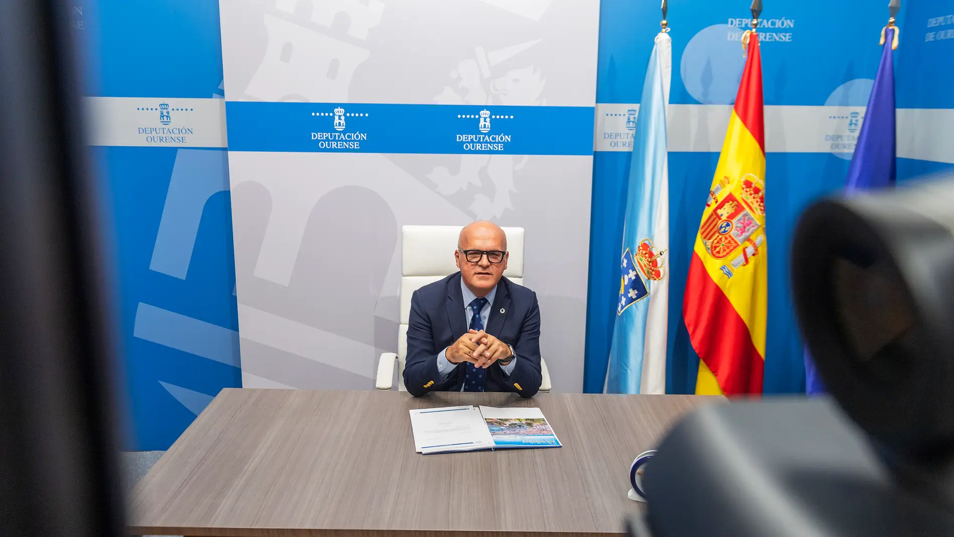 Manuel Baltar lamenta que o Goberno "lastre e asfixie" as economías dos concellos