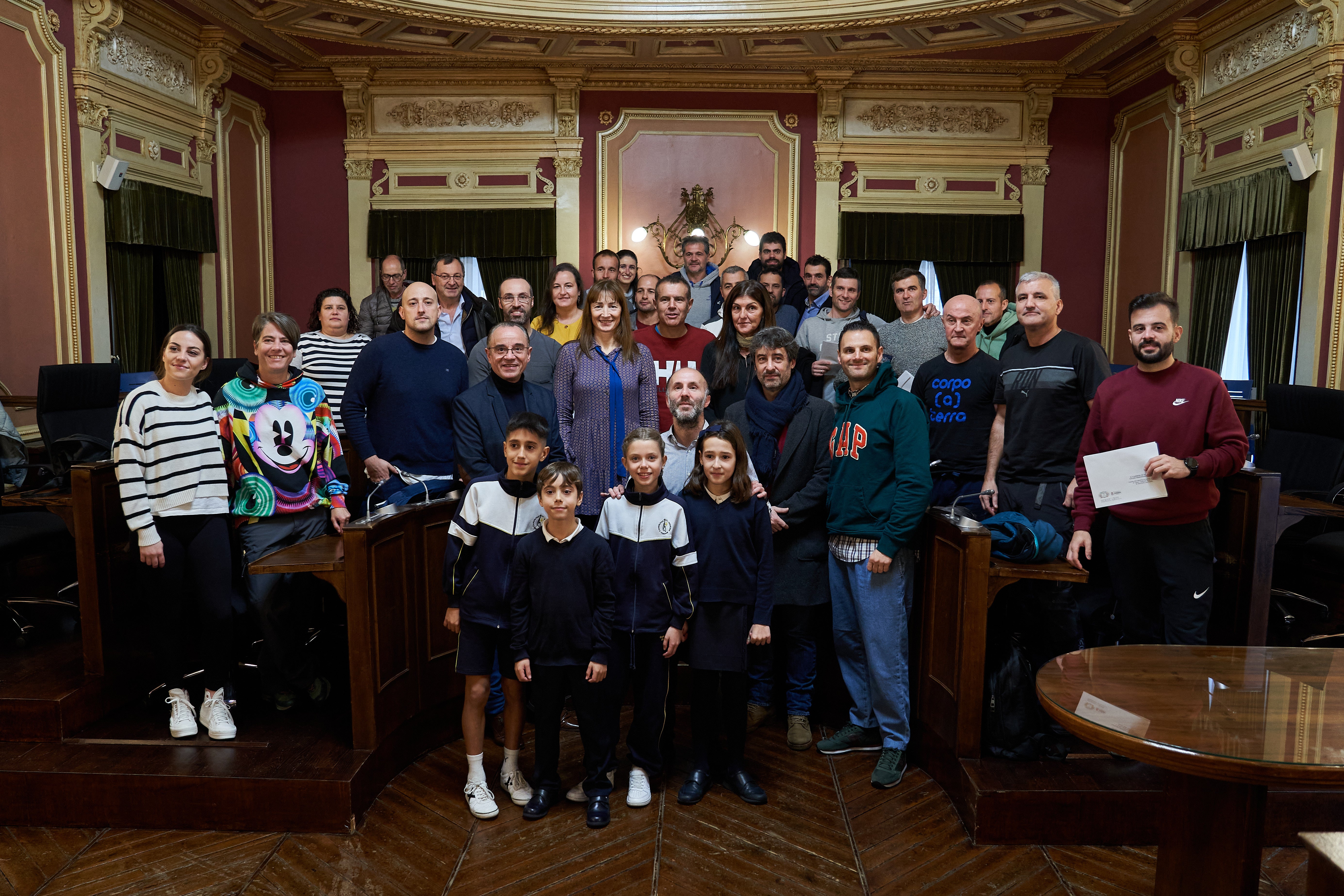 O Concello premia os centros educativos participantes na San Martiño O Concello premia os centros educativos participantes na San Martiño
