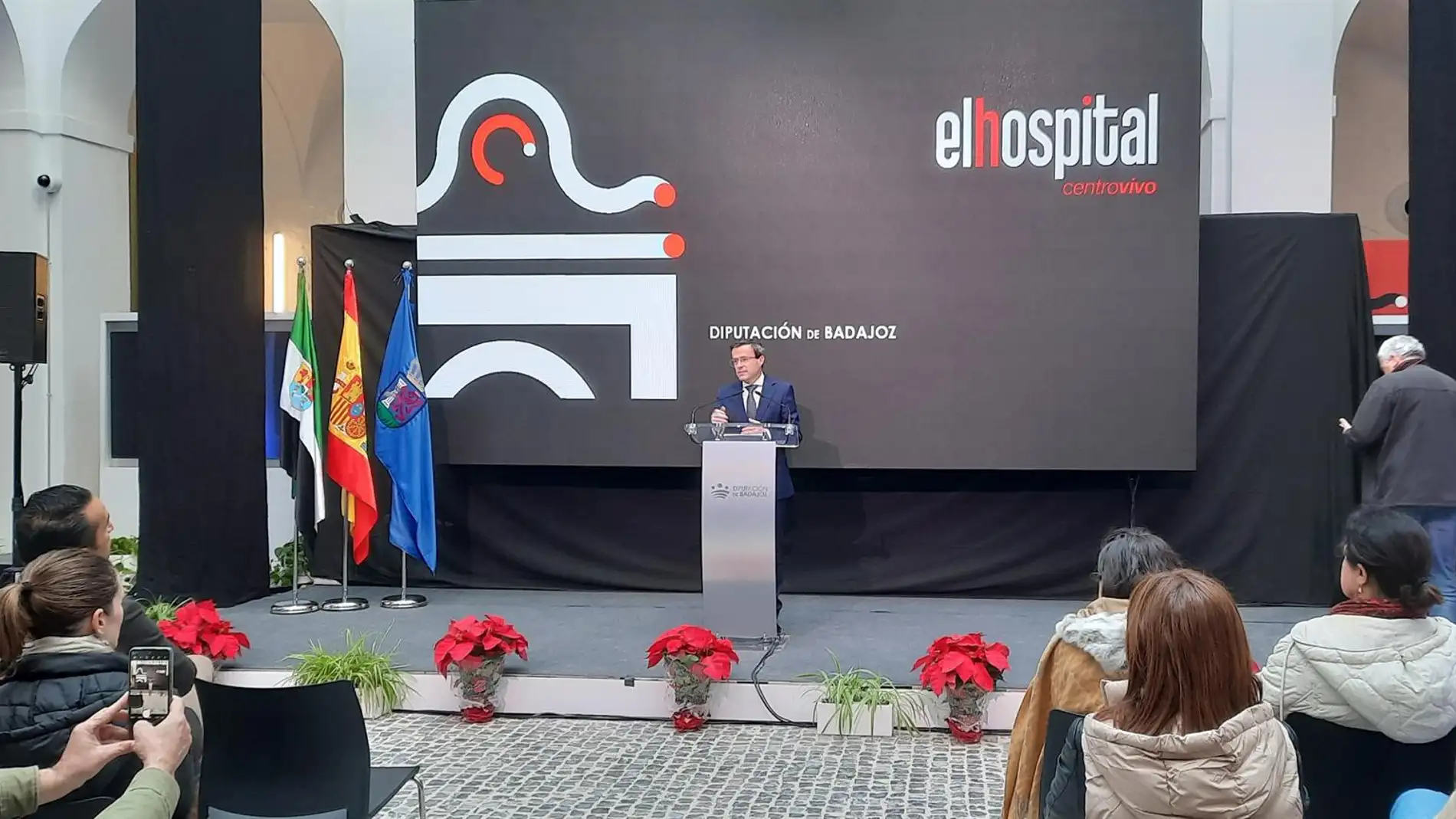 El presidente de la Diputación de Badajoz, Miguel Ángel Gallardo, en rueda de prensa 