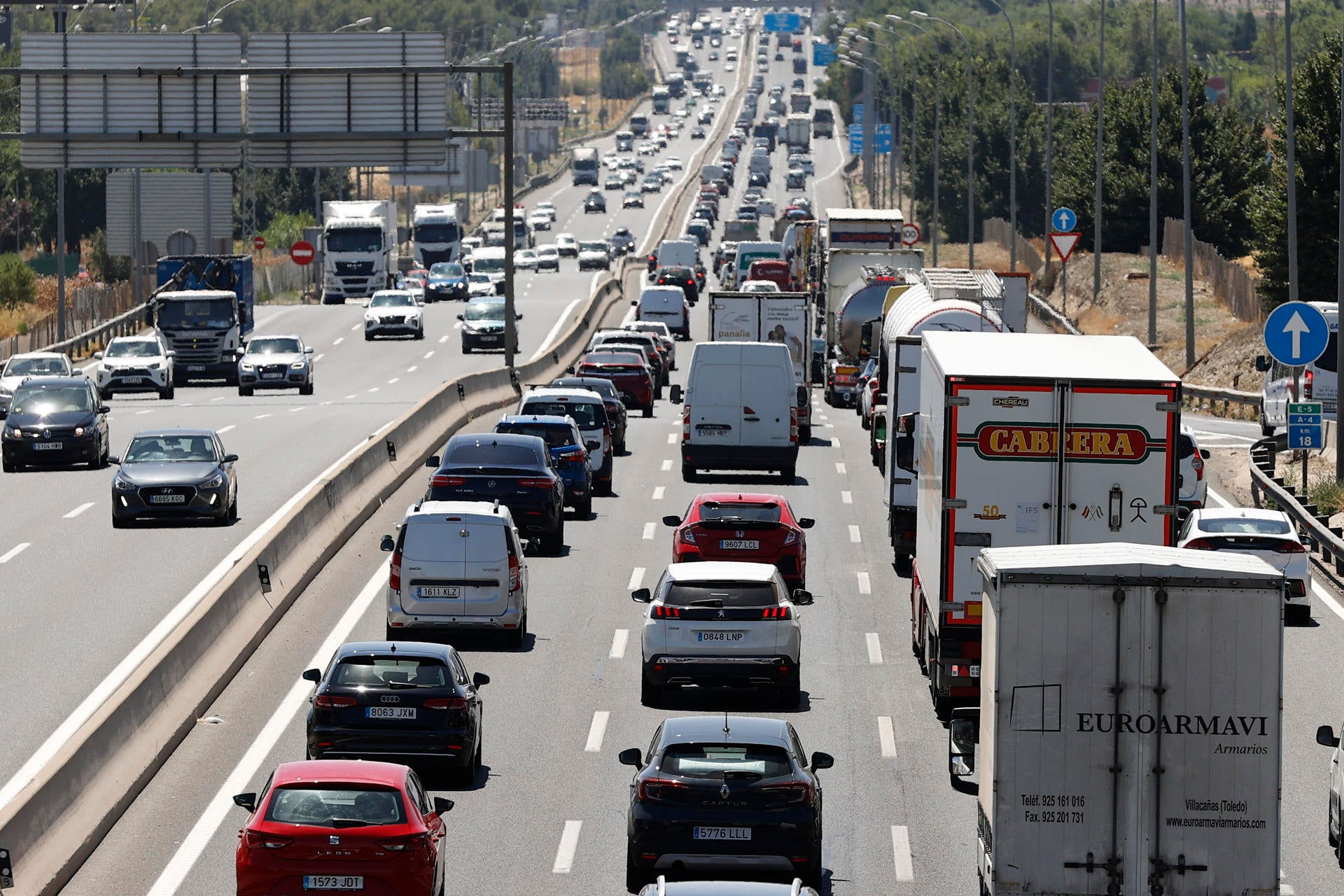 Más de 400.000 vehículos circularán este fin de semana por las carreteras gallegas Más de 400.000 vehículos circularán este fin de semana por las carreteras gallegas