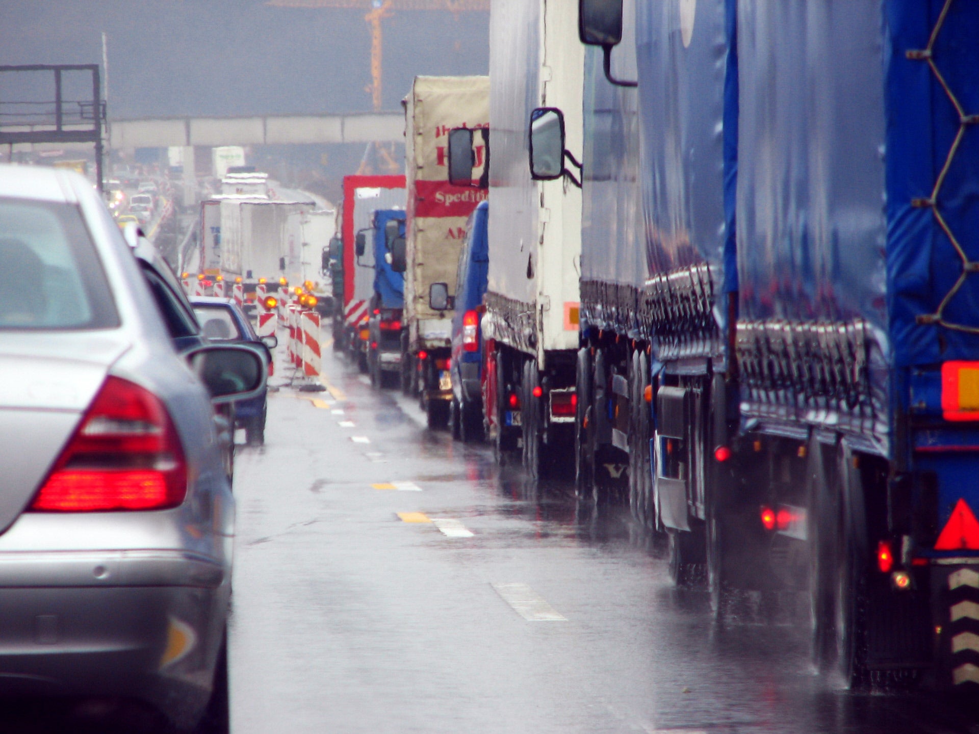 La DGT avisa: las horas en las que habrá más atasco en el puente de diciembre La DGT avisa: las horas en las que habrá más atasco en el puente de diciembre