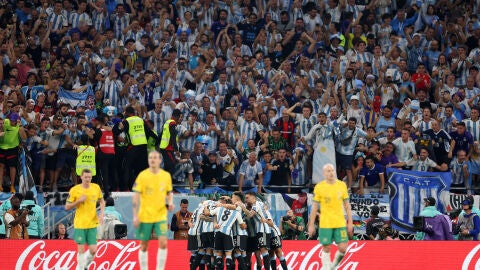 Afici&oacute;n argentina durante el Mundial de Qatar