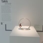 El MACA presenta la 'Escultura telemagnética' del artista griego Takis, como nueva Pieza Invitada