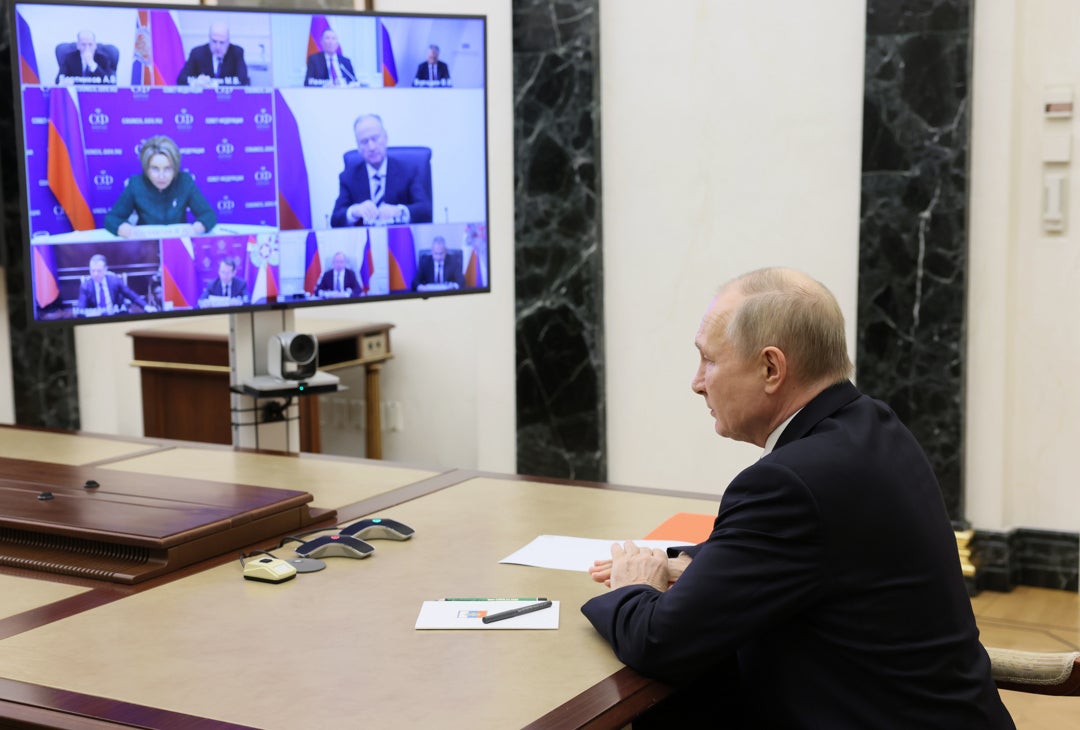 Putin convoca al Consejo de Seguridad tras los ataques contra aeródromos rusos Putin convoca al Consejo de Seguridad tras los ataques contra aeródromos rusos