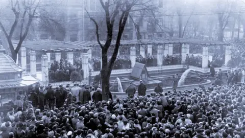Pérgola de los campinos en Gijón La original fue demolida y recuperada posteriormente a través de una réplica