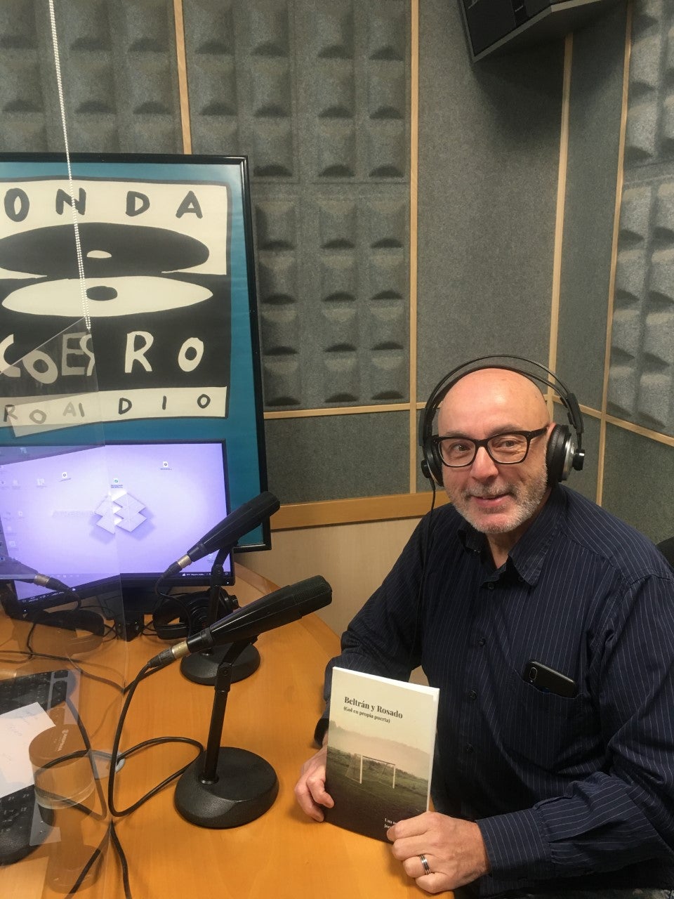 Jorge Grau presenta su novela Beltrán y rosado (Gol en propia puerta) Jorge Grau presenta su novela Beltrán y rosado (Gol en propia puerta)