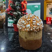 Panettone de sobrasada, queso y trufa. Panettone de sobrasada, queso y trufa.