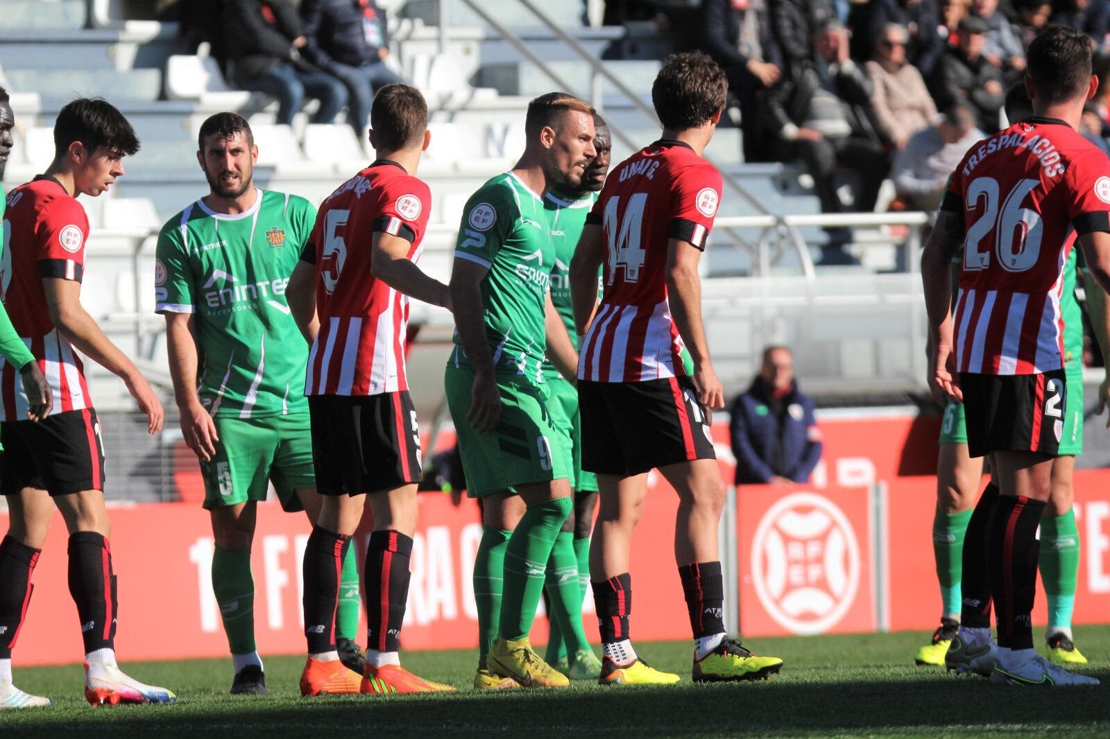 Un Cornellá defensivo espera al Real Murcia Un Cornellá defensivo espera al Real Murcia