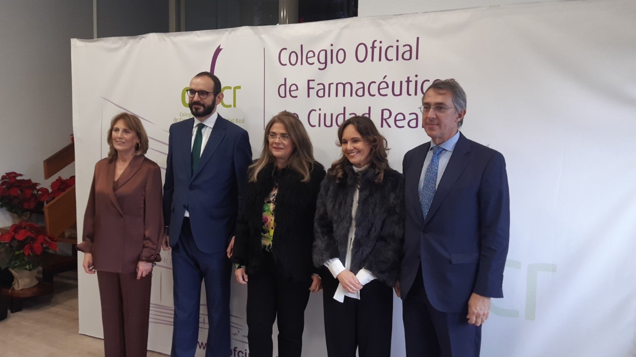 Ciudad Real reconoce a los profesionales de la farmacia, "un sector que ha salido reforzado por su labor en la pandemia" Ciudad Real reconoce a los profesionales de la farmacia, "un sector que ha salido reforzado por su labor en la pandemia"