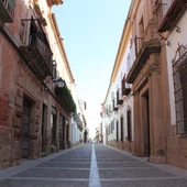 Imagen calle Cervantes, donde se ubica el mercado municipal de Villanueva de los Infantes Imagen calle Cervantes, donde se ubica el mercado municipal de Villanueva de los Infantes
