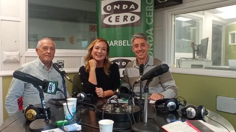 La 'Tertulia de los Viernes' en M&aacute;s de Uno Marbella 12:20