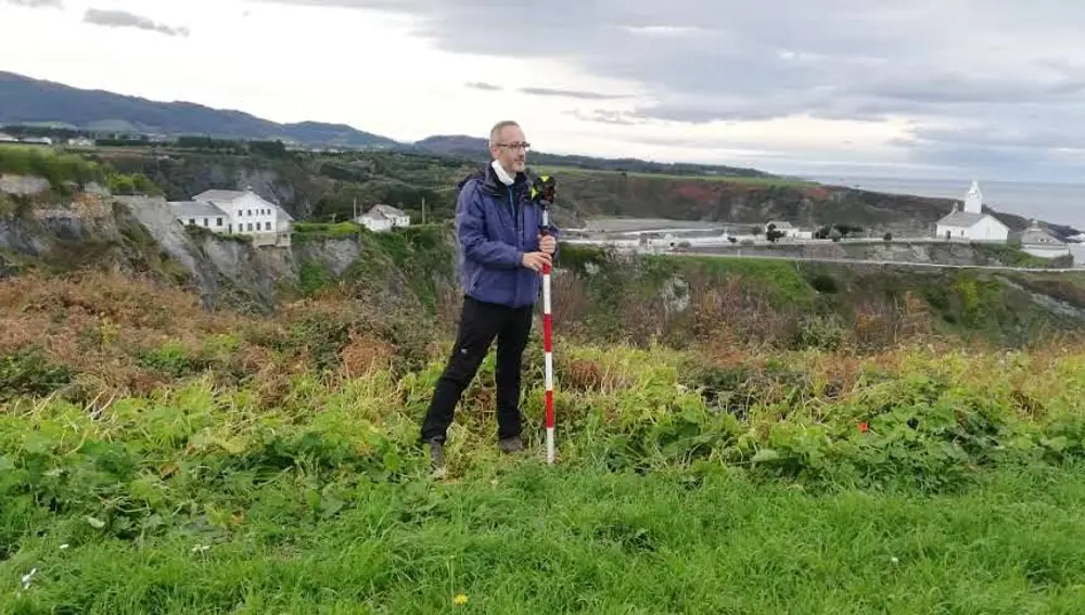 Geólogo Carlos L. advierte que puede haber un terremoto que acelere el terreno tanto como para producir unos daños determinados a un edificio. Geólogo Carlos L. advierte que puede haber un terremoto que acelere el terreno tanto como para producir unos daños determinados a un edificio.