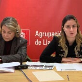 Las representantes del PSOE llanisco en la rueda de prensa
