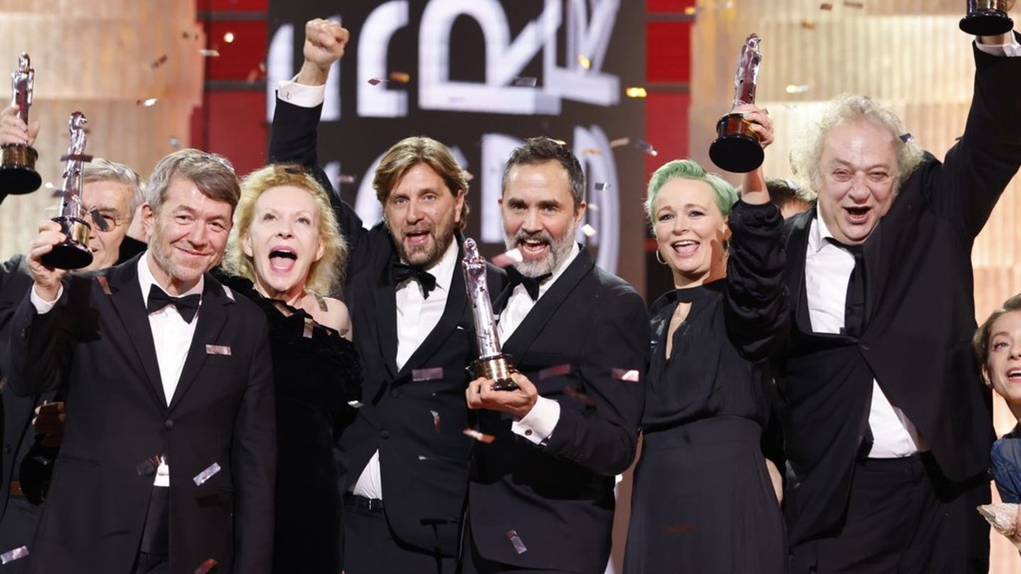 Ruben Östlund arrasa en los Premios del Cine Europeo con 'El triángulo de la tristeza' Ruben Östlund arrasa en los Premios del Cine Europeo con 'El triángulo de la tristeza'
