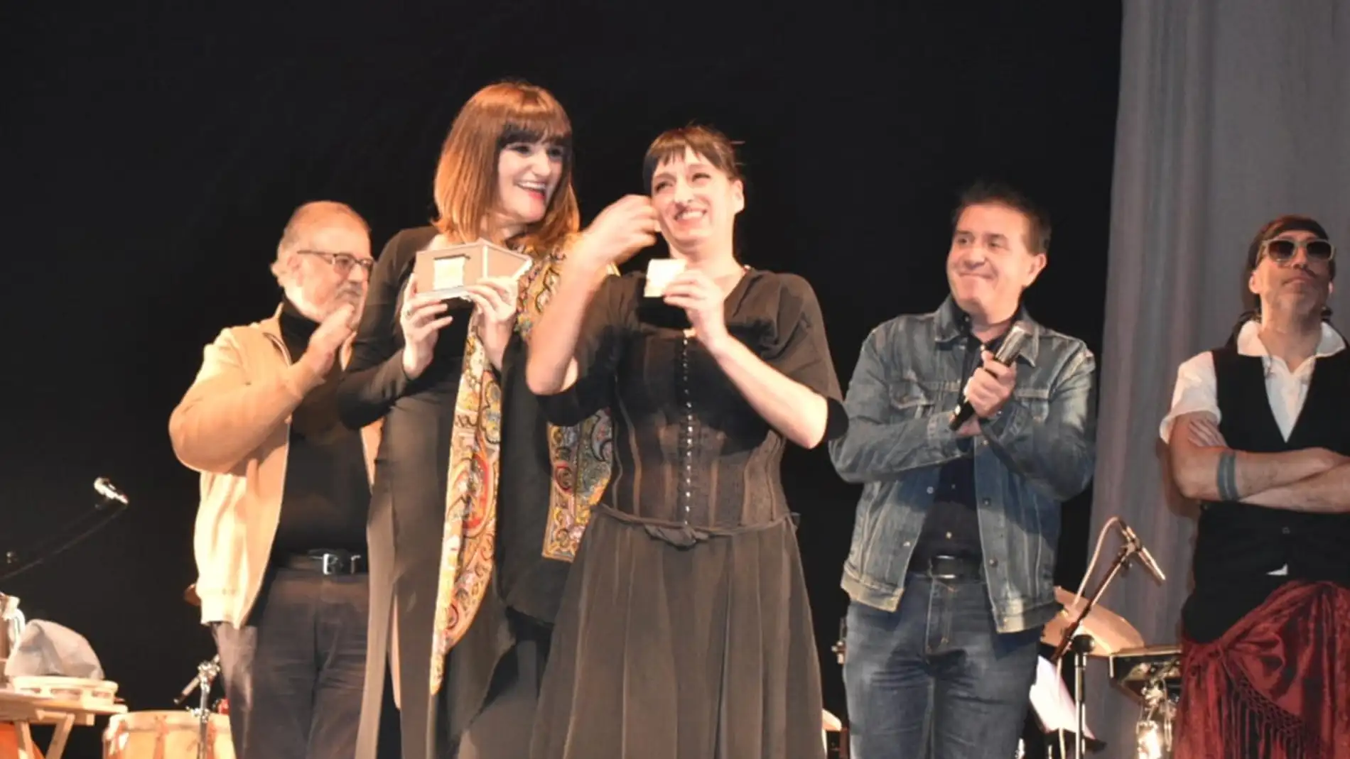 Rozalén recibe la Medalla de Honor del 40 aniversario de Cultural Albacete