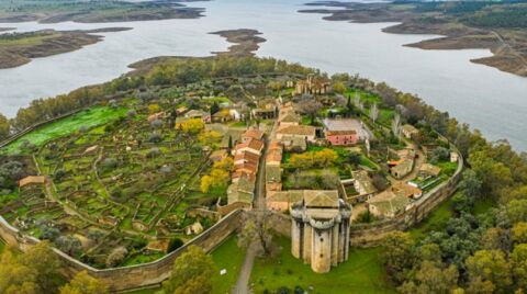 Ambroz-C&aacute;parra