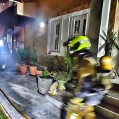 Bomberos apagan fuego en chalet Benidorm