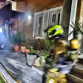Bomberos apagan fuego en chalet Benidorm Bomberos apagan fuego en chalet Benidorm