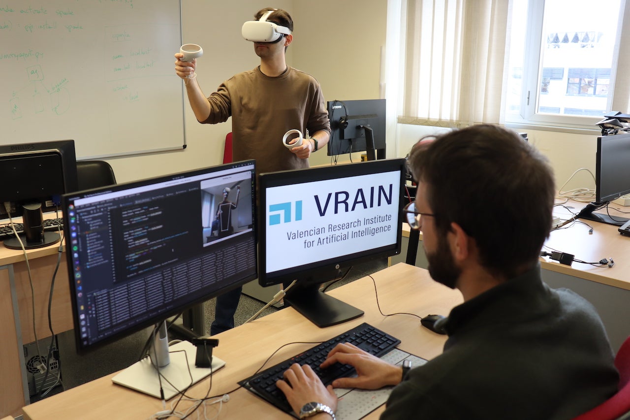 GTIbot, el microbot de VRAIN,l Instituto Valenciano de IA, que ayuda a las personas mayores en su autonomía GTIbot, el microbot de VRAIN,l Instituto Valenciano de IA, que ayuda a las personas mayores en su autonomía