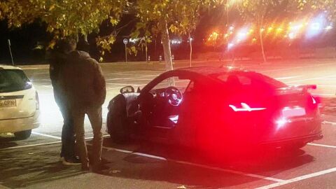 Adelanta a un coche policial a casi 200 m/h y da positivo en todas las drogas