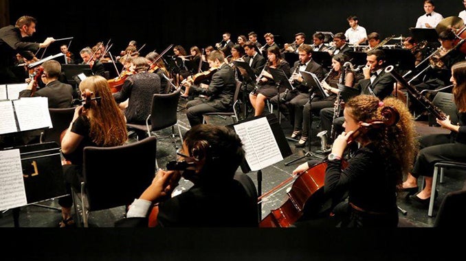 La Joven Orquesta Sinfónica de Torrevieja ofrece su Concierto de Navidad La Joven Orquesta Sinfónica de Torrevieja ofrece su Concierto de Navidad