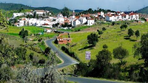 El Granado est&aacute; enclavado en el And&eacute;valo onubense.