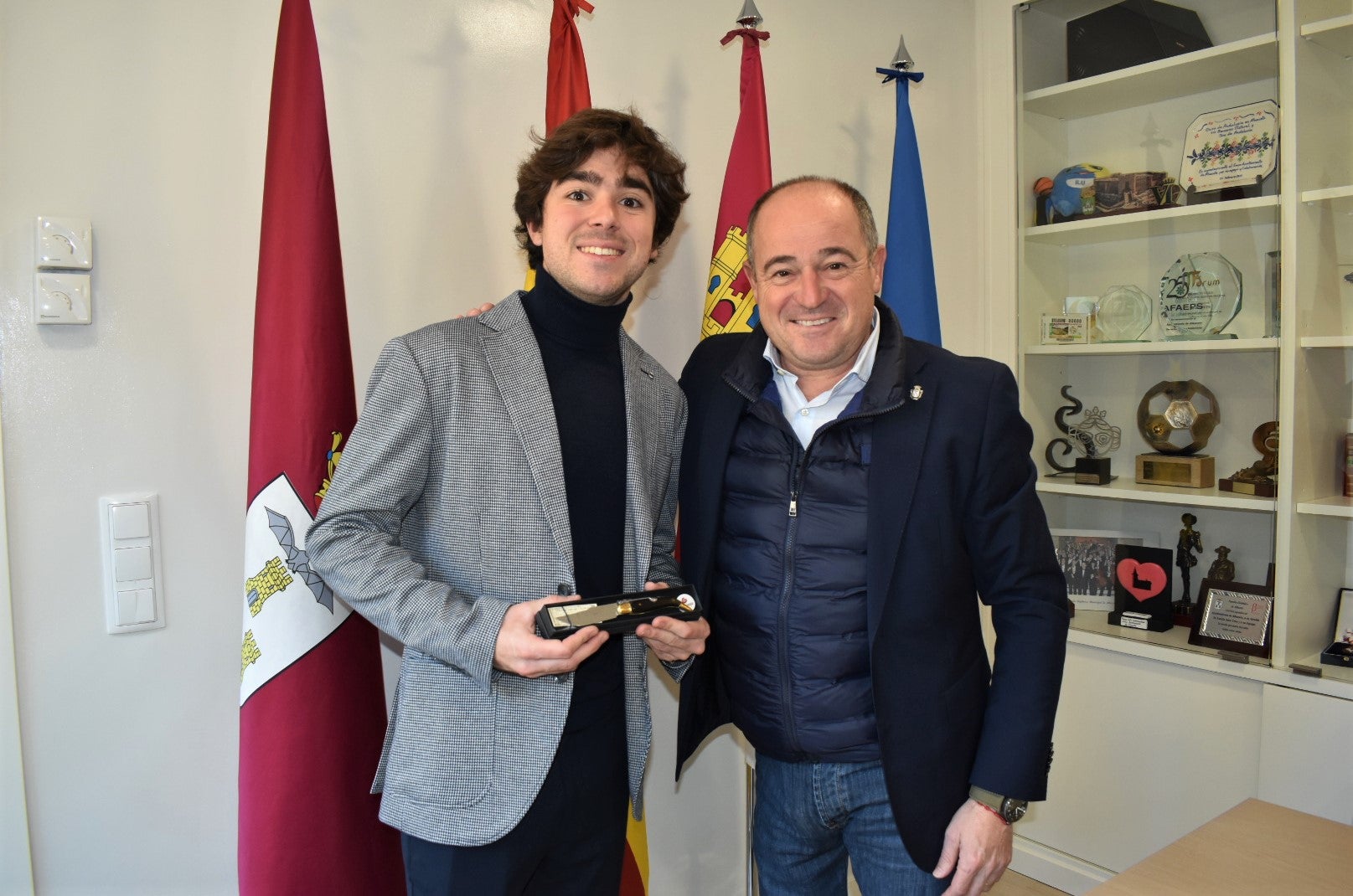 El alcalde de Albacete felicita al pianista Pedro López Salas, segundo clasificado en el un reconocido concurso Internacional El alcalde de Albacete felicita al pianista Pedro López Salas, segundo clasificado en el un reconocido concurso Internacional