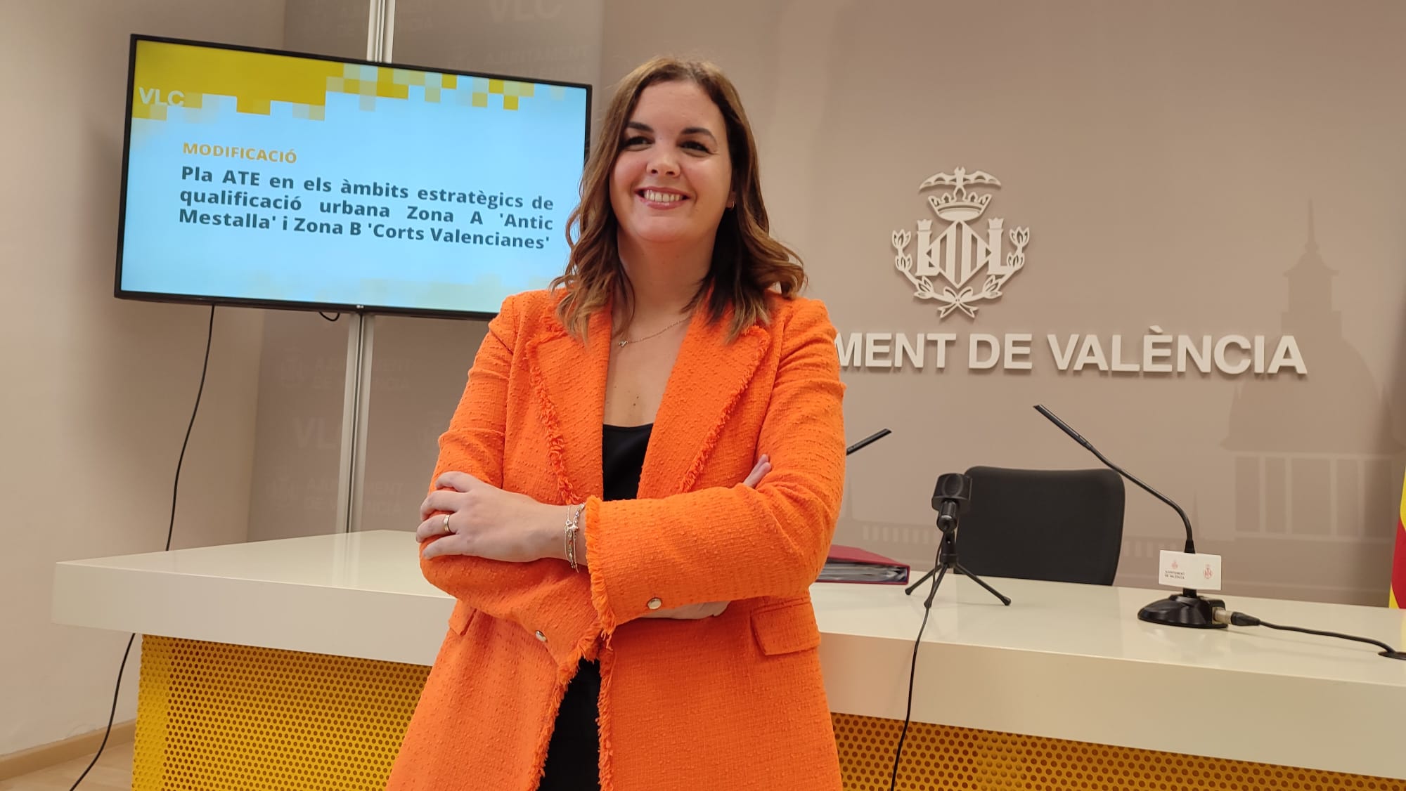 Sandra Gómez: "Lo importante es que se acabe el estadio y no que el propietario haga negocio con las parcelas" Sandra Gómez: "Lo importante es que se acabe el estadio y no que el propietario haga negocio con las parcelas"