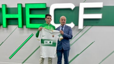 Lautaro Blanco y Joaqu&iacute;n Buitrago, presidente del Elche CF