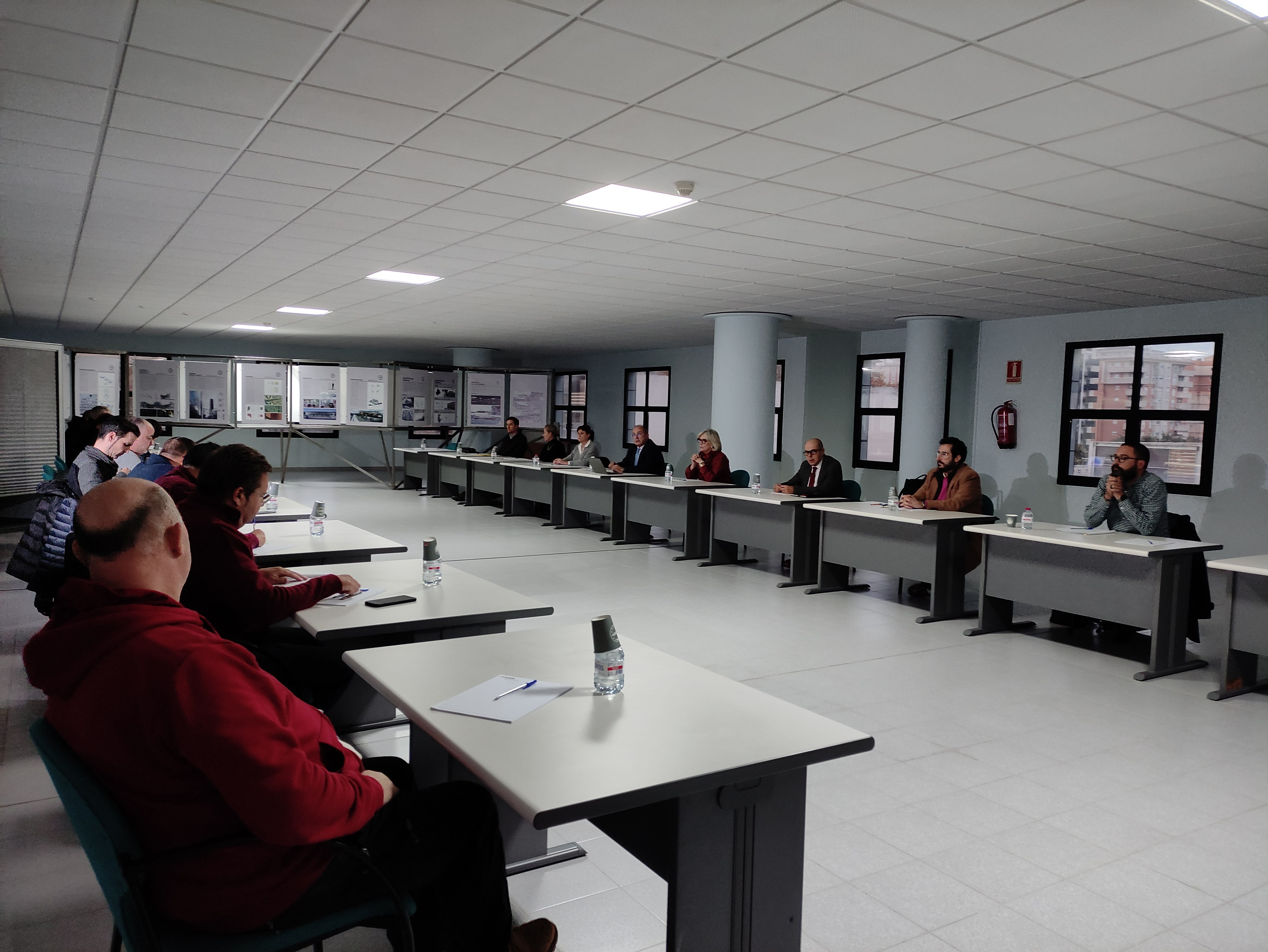 ASCER y sindicatos alcanzan un preacuerdo en el convenio colectivo del sector cerámico con un aumento salarial del 4% ASCER y sindicatos alcanzan un preacuerdo en el convenio colectivo del sector cerámico con un aumento salarial del 4%