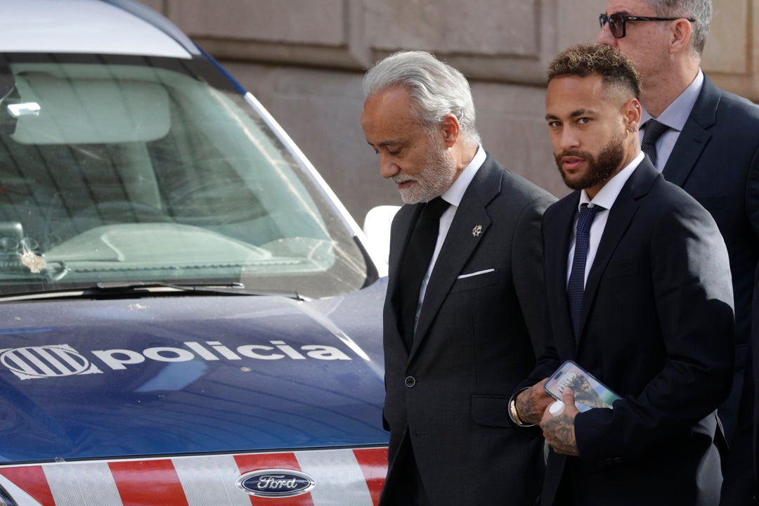 Neymar, Rosell y Bartomeu quedan absueltos de los delitos de corrupción y estafa Neymar, Rosell y Bartomeu quedan absueltos de los delitos de corrupción y estafa