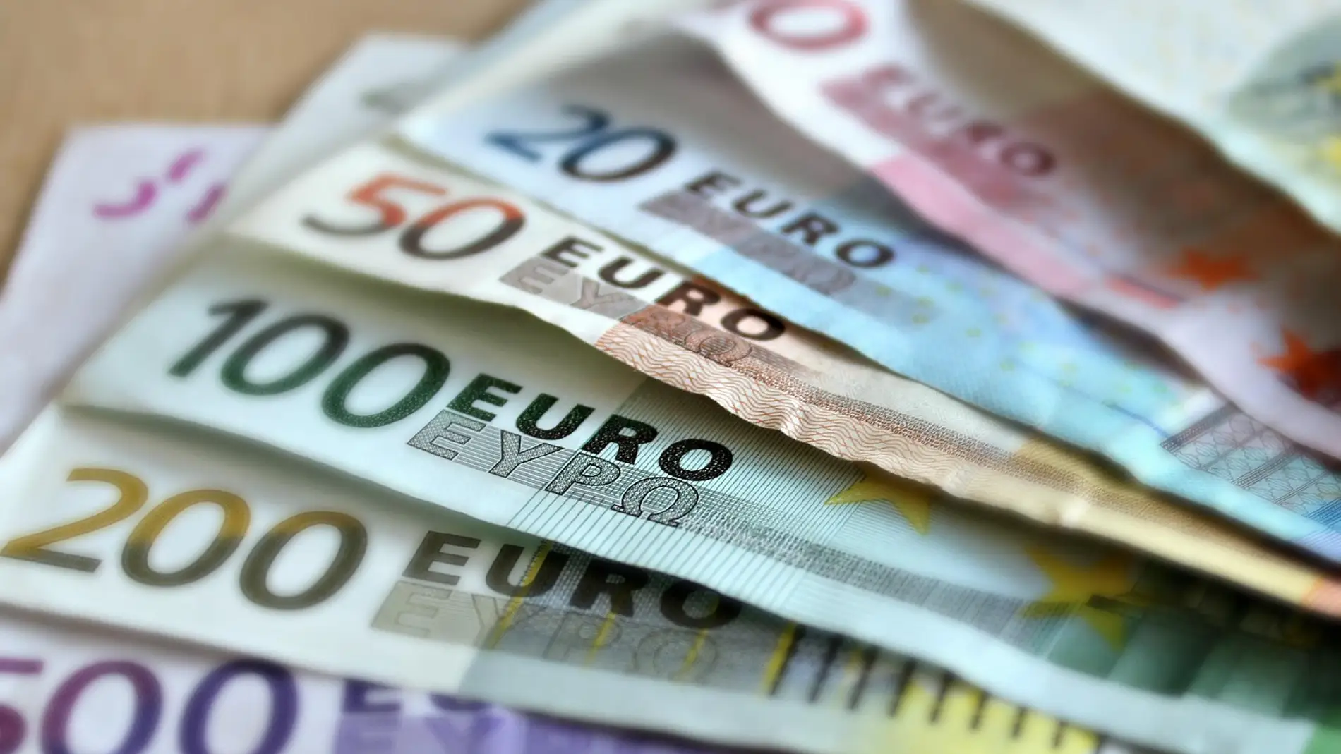 Los trabajadores que cobrarán 1.000 euros más por el ajuste del IRPF
